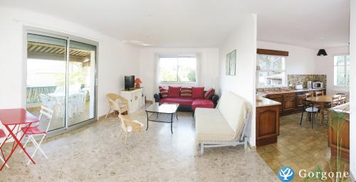 Photo n°2 de :Appartement 100m2  Vue Mer - 2 chambres - 8 couchages